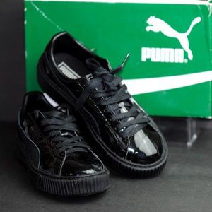 Size 7 PUMA Women's Shiny Sneakers